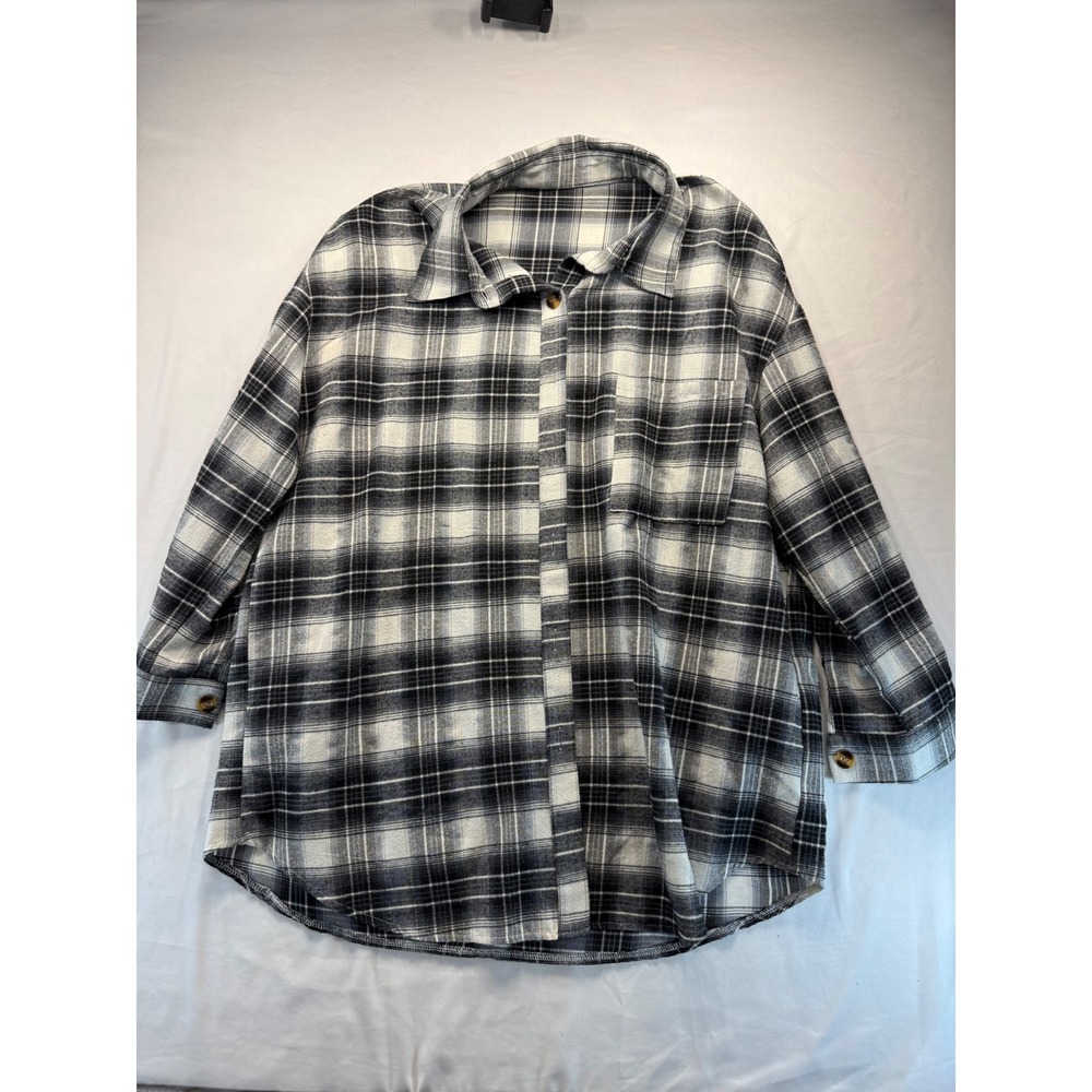 Shein Curve Women 1XL Plaid Button Down Shirt Black White Long Sleeve Pocket Top